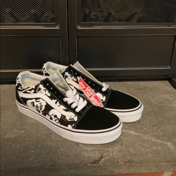 vans old skool skulls black & white skate shoes